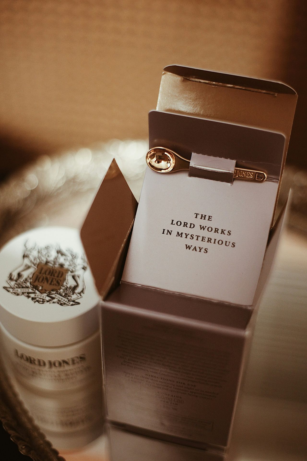 Luxury porcelain gift