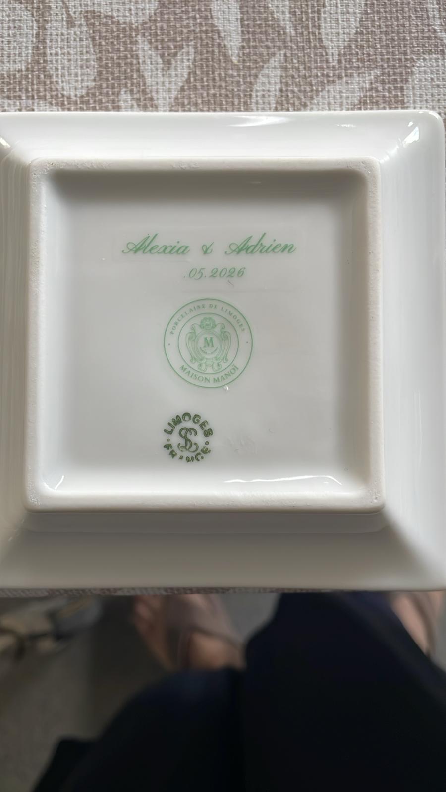 verso du vide poche personnalisé en porcelaine de limoges par maison manoi