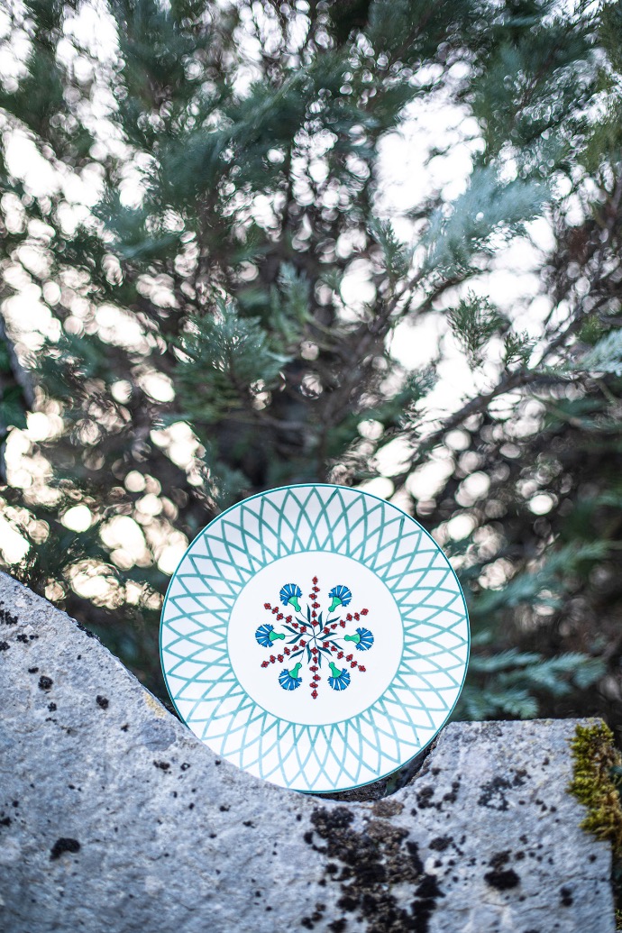 porcelaine peinte à la main volutes